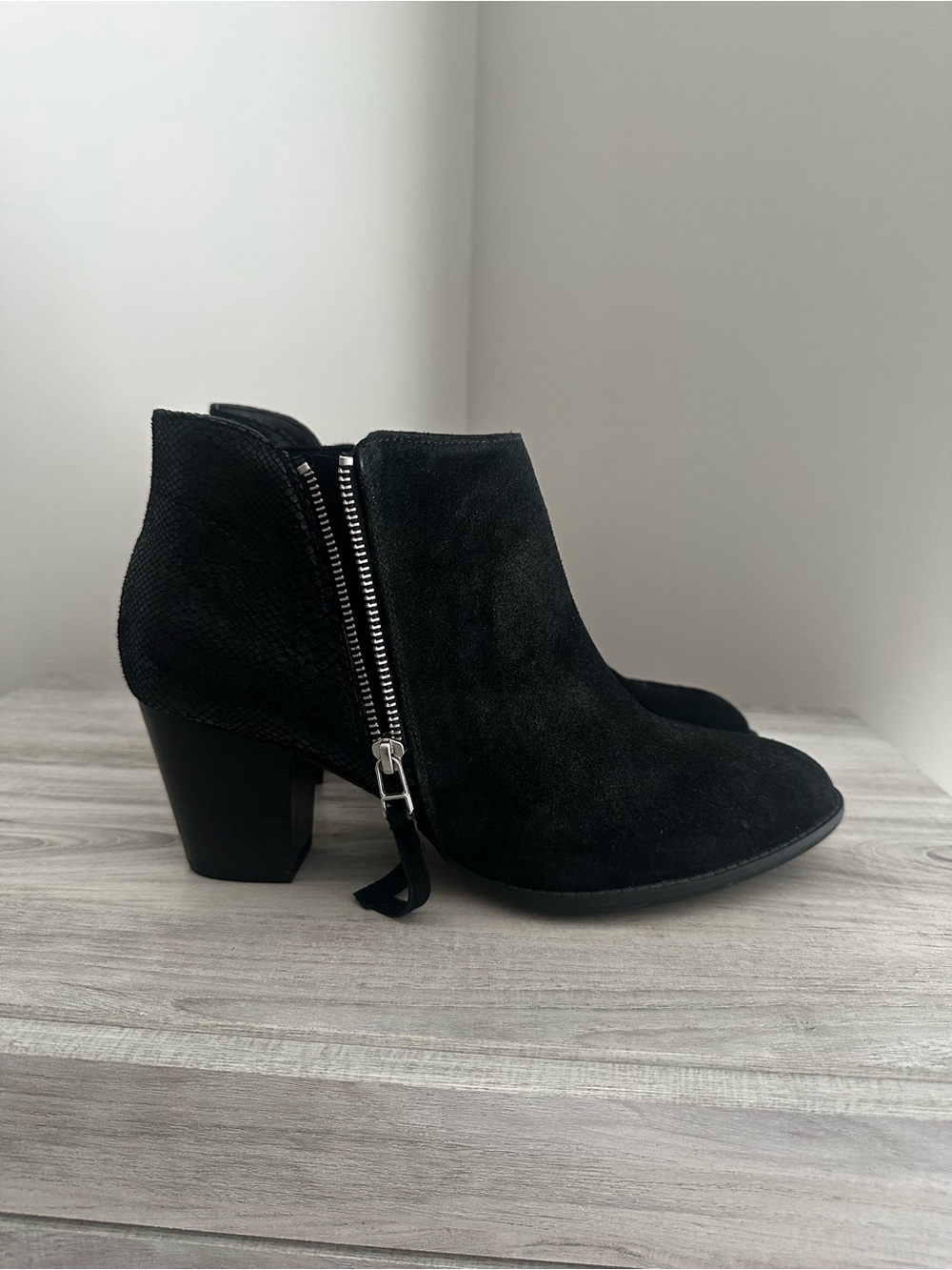 Vionic Anne Ankle Boots Size 12 like new
